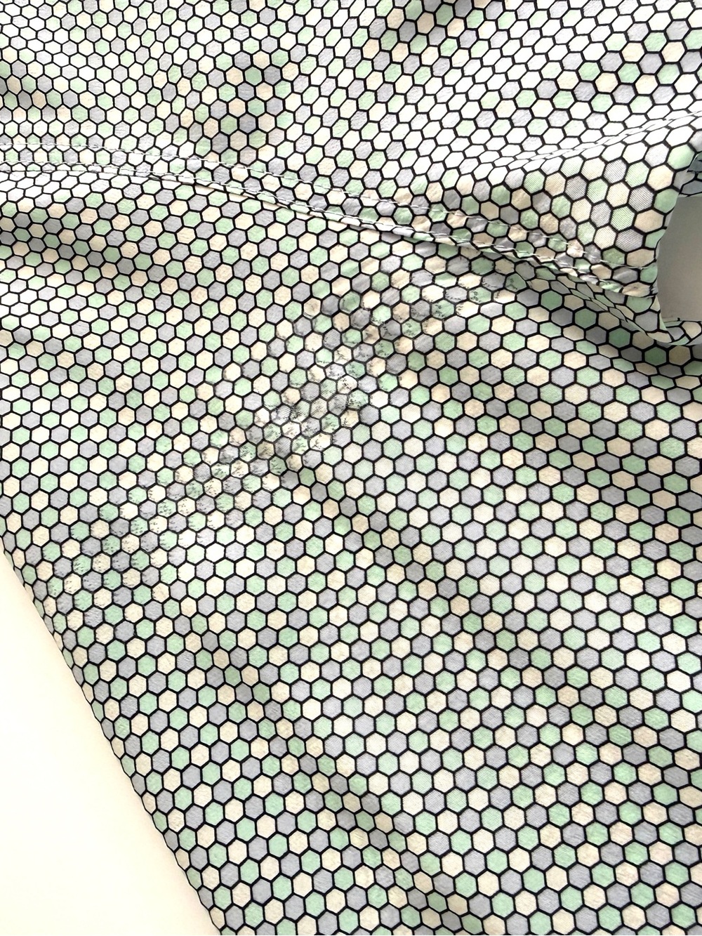Equipment Femme 100% Silk Honeycomb Print Blouse | Size S - Picture 10 of 11